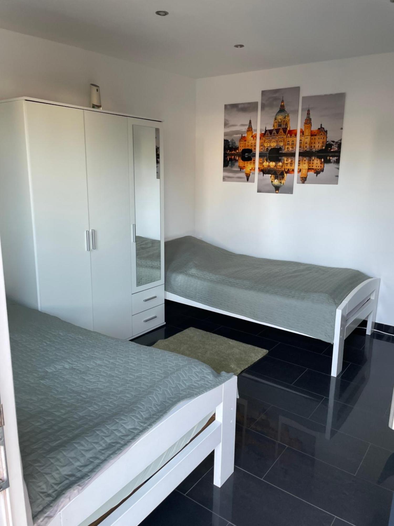 Ferienwohnung Mit Fussbodenheizung Nahe Messe, Gratis Parkplatz Und Abstellplatz E - Bike 하노버 외부 사진